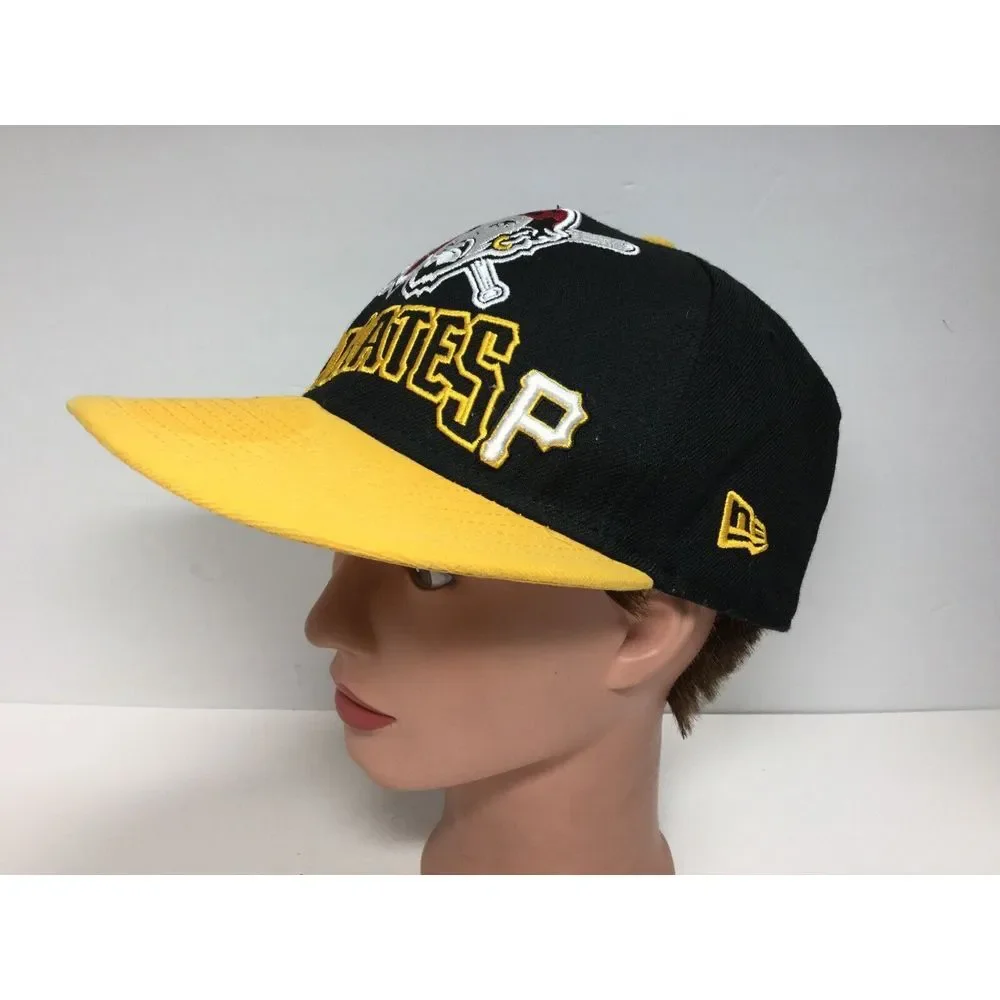 New Era 59Fifty Pittsburg Pirates Hat Black Yellow Spell Out Baseball Cap Sz 7.5
